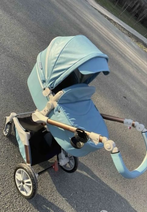 Прогулочная коляска Hot mom