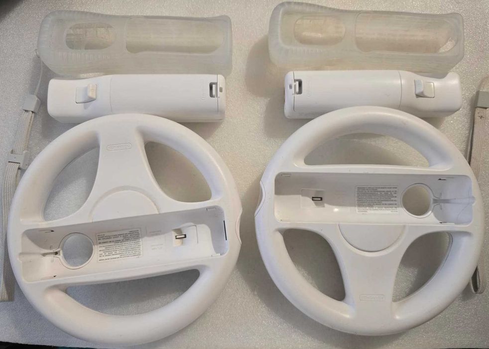 Kit Controller Nintendo Wii RVL-003, huse + 2 x Volan, curele prindere
