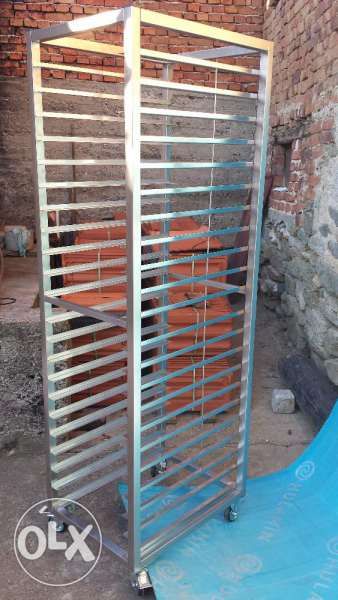 стойка за ковектомат