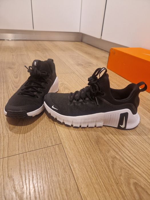 Nike Metcon 6 marimea 38 - noi