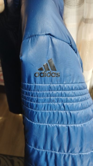 Продам женскую куртку adidas