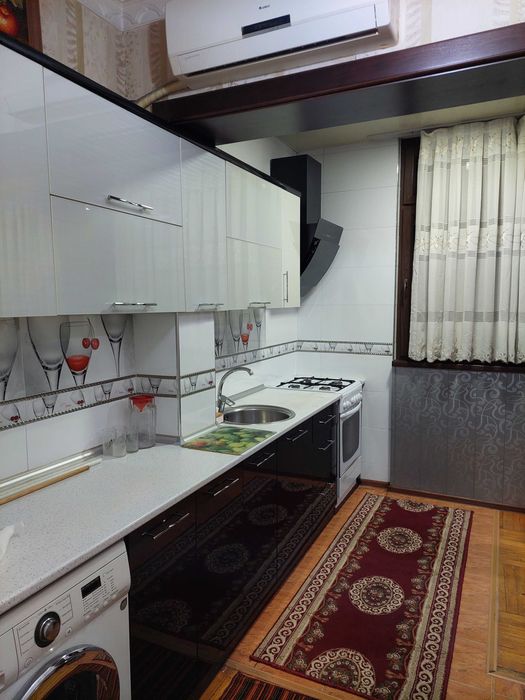 Сдаётся 3-комнатная квартира. Шайхантахурской р-н,  Гулобод. (Чорсу)