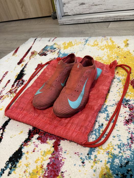 Елитни Професионални Бутонки Nike Mercurial 42 номер + Мешка на бутонките