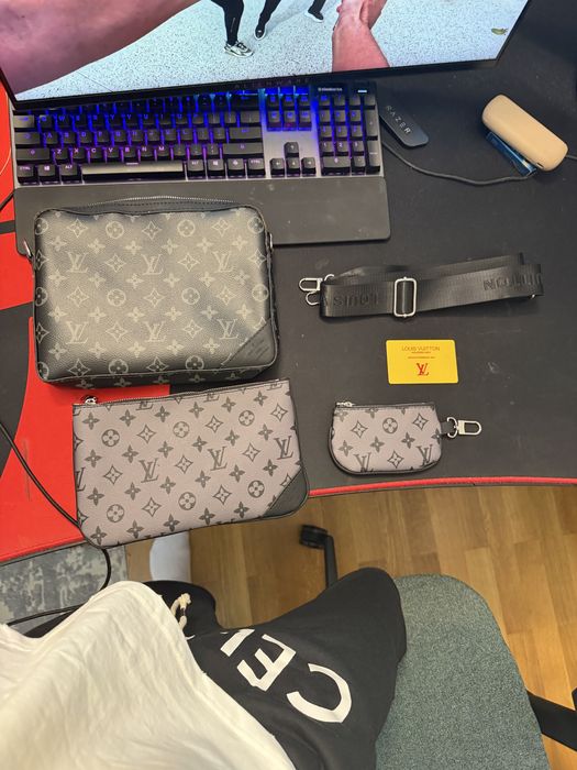 Louis vuitton shoulder bag