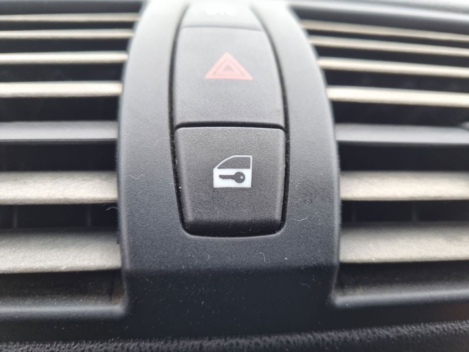 Buton blocare usi Bmw 1 (E81, E87) [Fabr 2004-2010] OEM