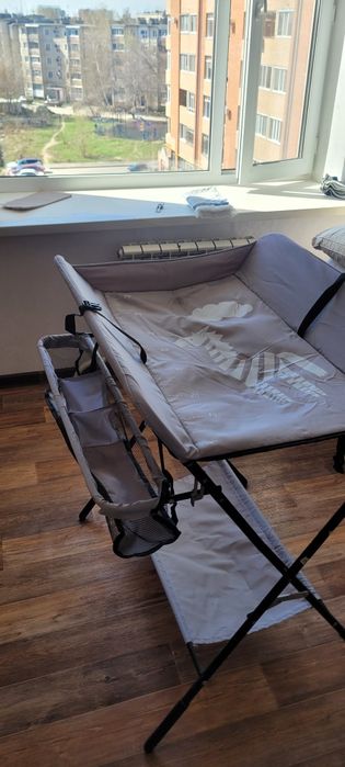 Продам пелинальный столик