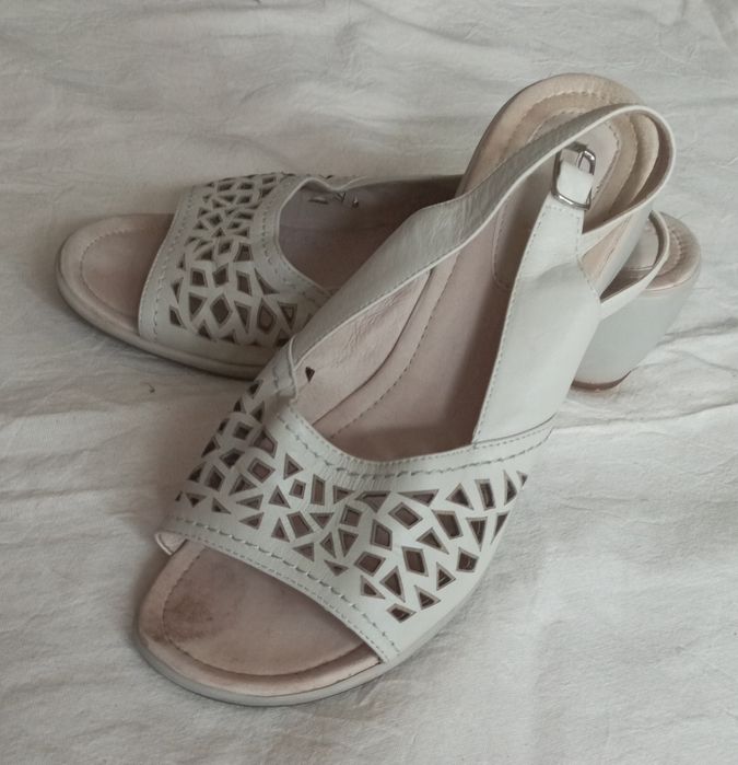 Продаётся босоножки !