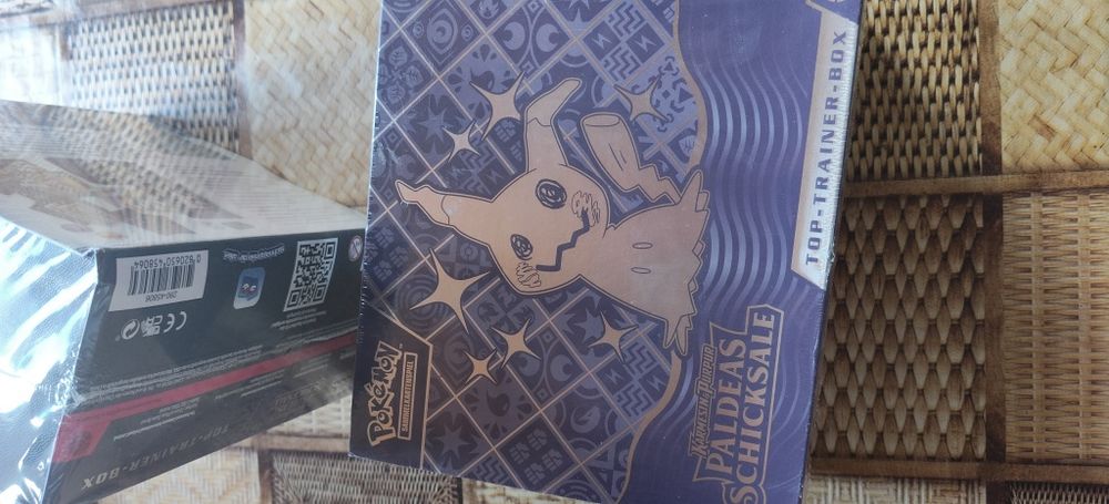 Pokémon Karmesin & Purpur Paldeas Schicksale Top-Trainer-Box (DE)