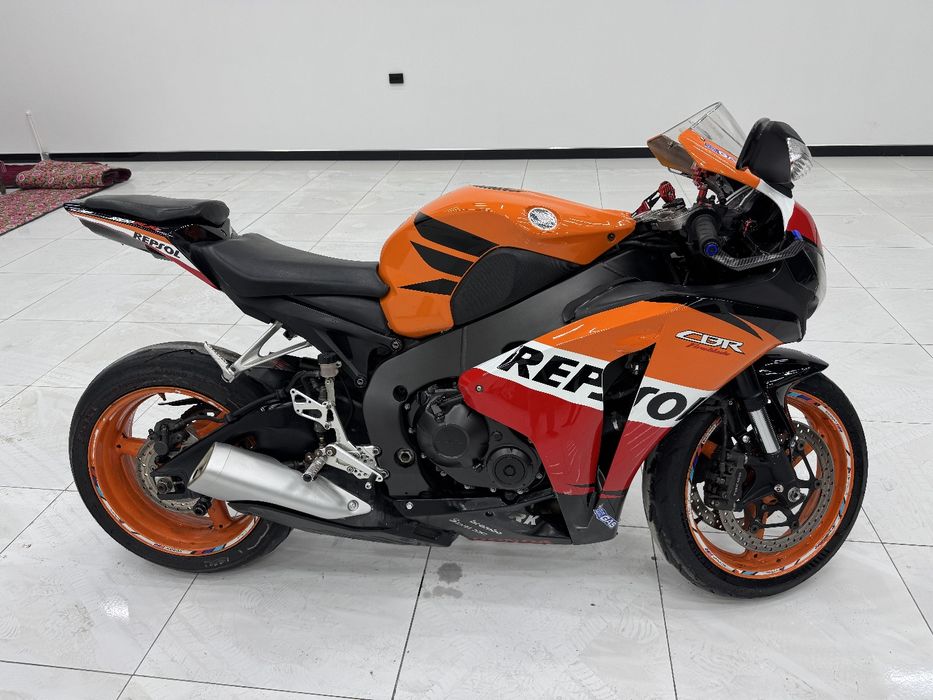 Honda SBR Fireblade 1000.kub 6700$