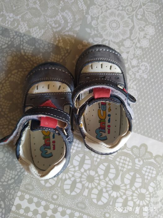 Детская обувь продам