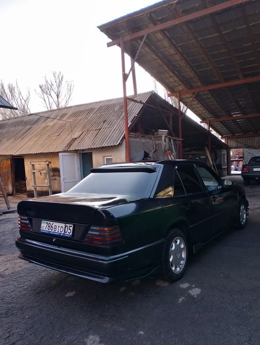 Продам Мерседес 124