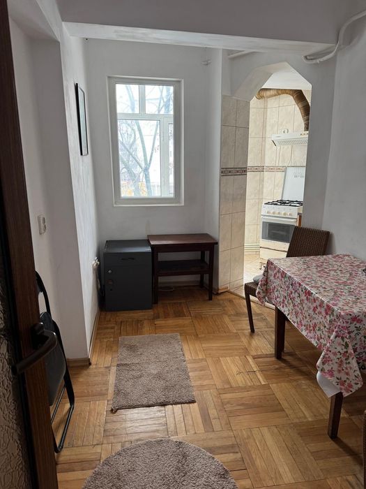 Închiriez apartament 2 camere, micro 13B