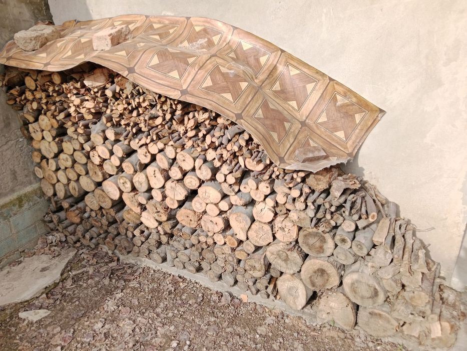 Дрова из фруктовых деревьев