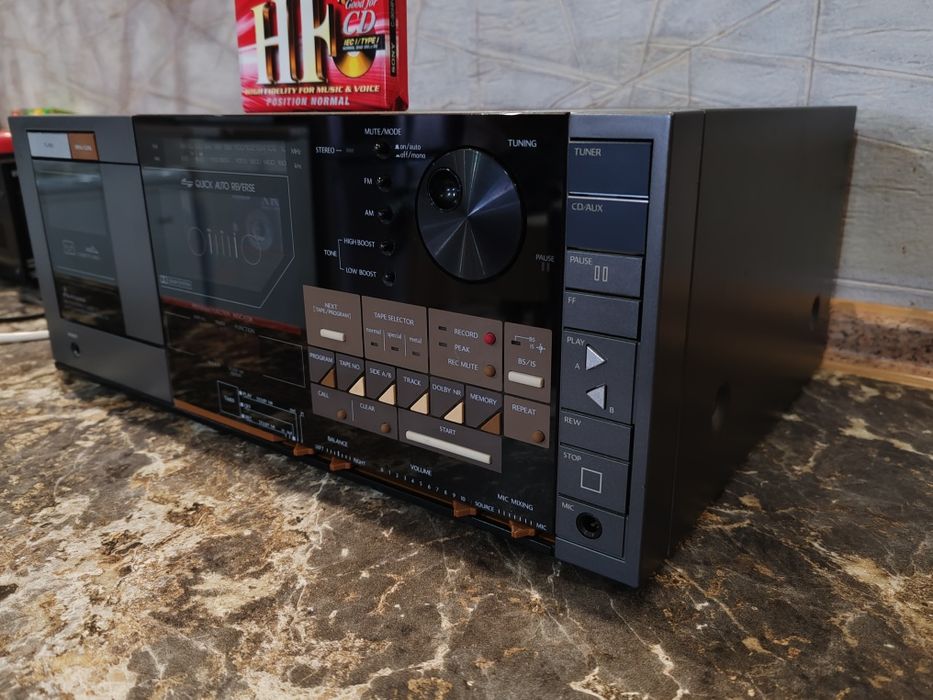 Магнитофон кассетный, усилитель