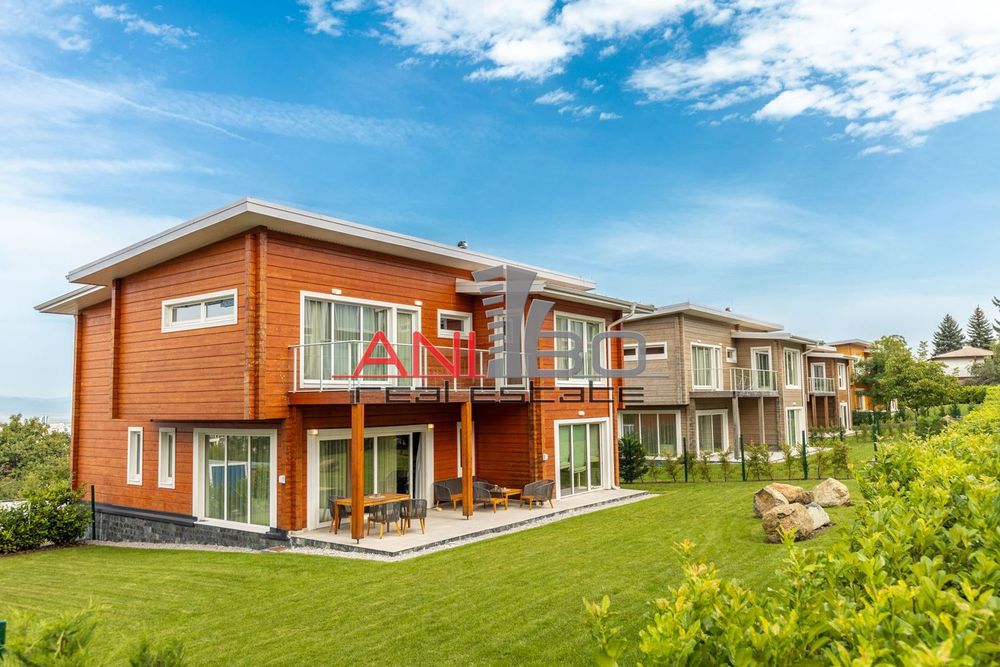 Продава се Къща в София, Бояна - 360 кв.м за 2078 €/кв.м - Снимка #1