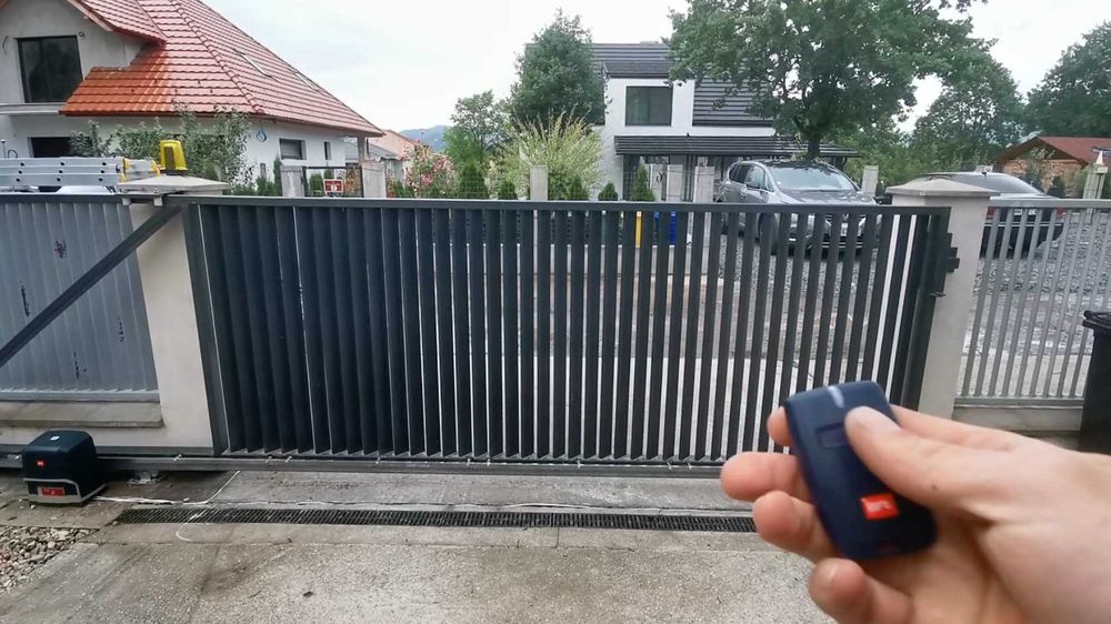 Automatizari porti BFT premium telecomanda aplicatie montaj Baia Mare