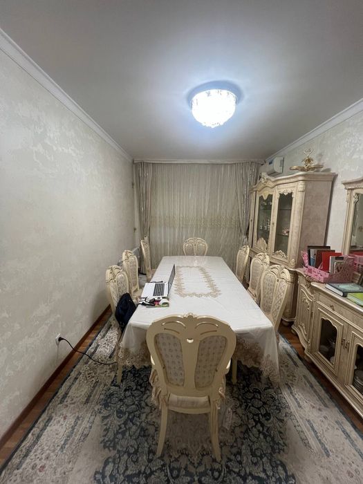 Qoraqamich 2/4 doʻm sotiladi