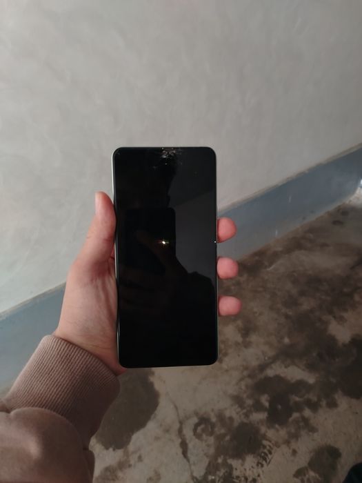 Vivo Y27s. Telefon