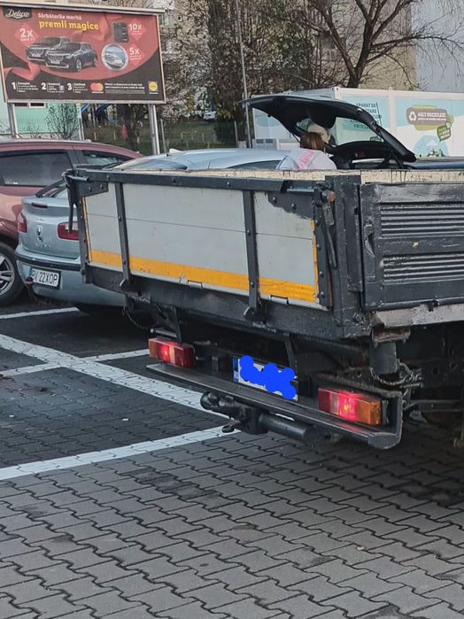 Vând Ford transit basculabil pe 3 parti