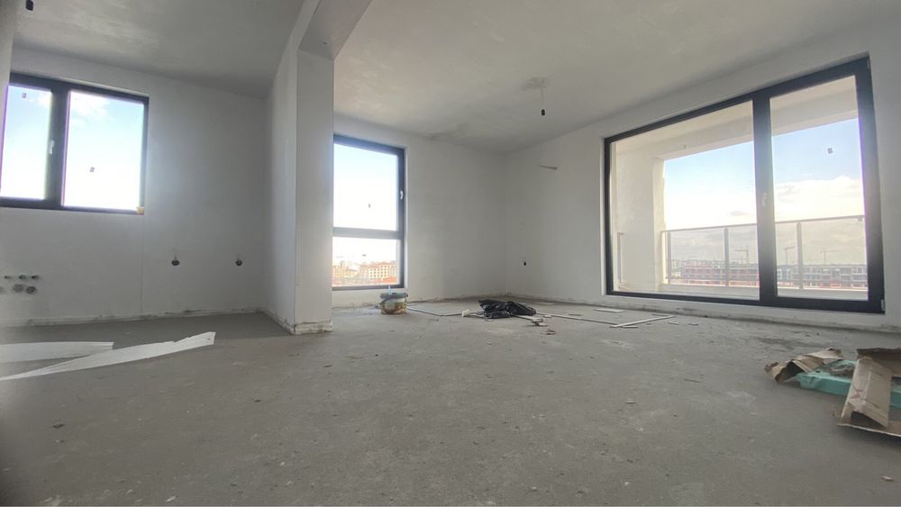 Продава се Тристаен апартамент в Пловдив, Остромила - 114 кв.м за 1202 €/кв.м - Снимка #1