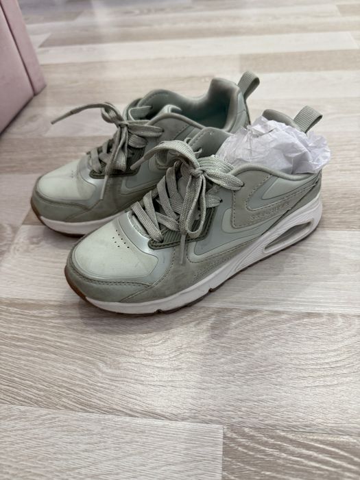 Кроссовки для девочки из Европы