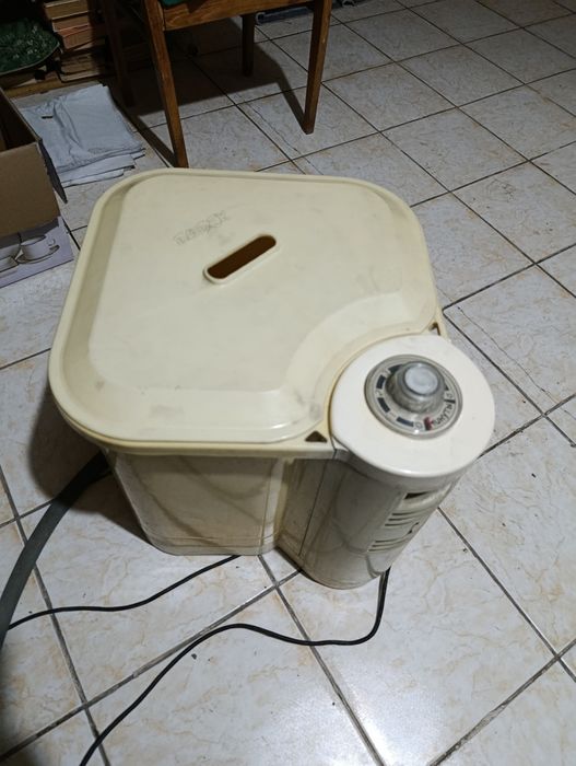 Продам стиральную машину Бобек