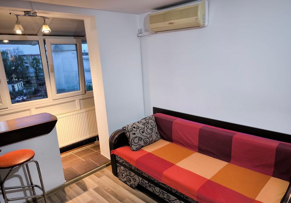 Ofer spre inchiriere apartament 2 camere Micro 9, pret negociabil