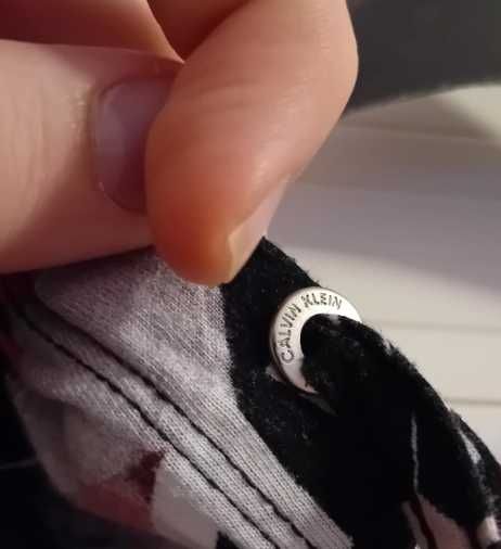 Оригинална дамска фланелка с качулка Calvin Klein