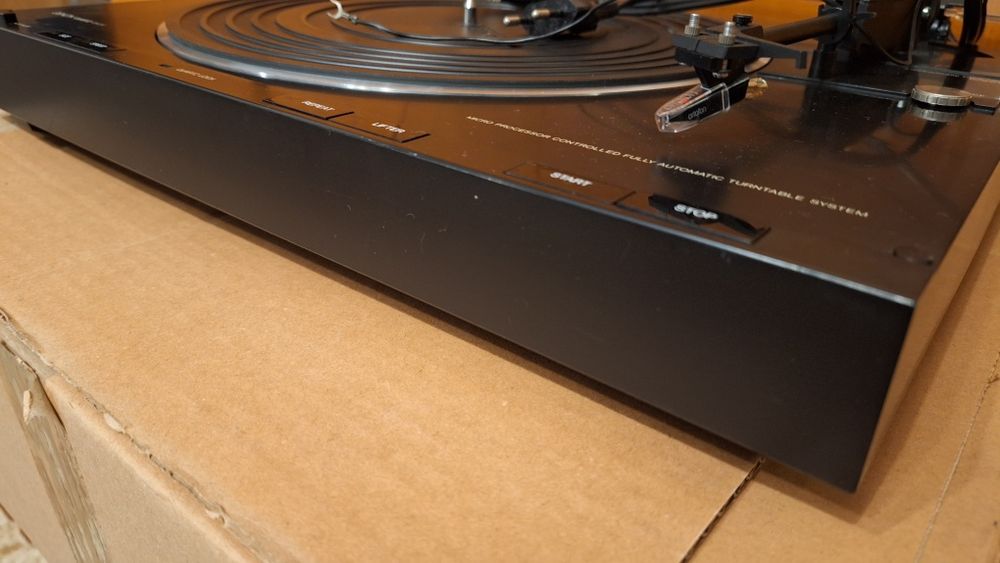 Pick up automatic Denon DP 21F