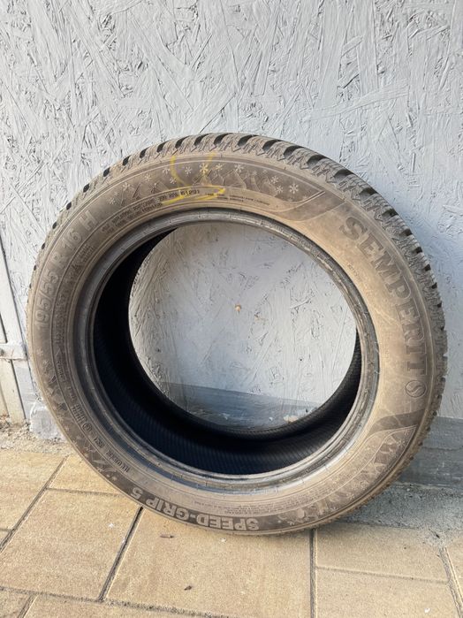 4 anvelope iarnă Semperit Speed-Grip 5, 195/55 R16 87H, DOT 3521, profil foarte bun, uzură uniformă