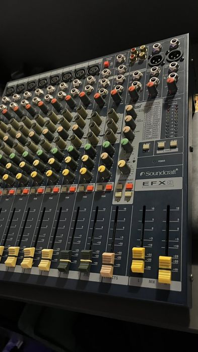 Продается микшер Soundcraft!!!