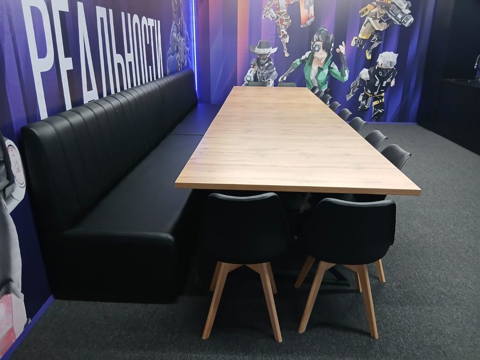 Кожаный диван. Удобный, стильный.