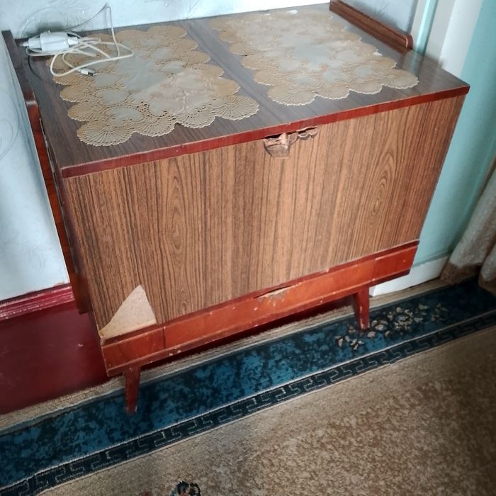 Старый бар-тумбочка.