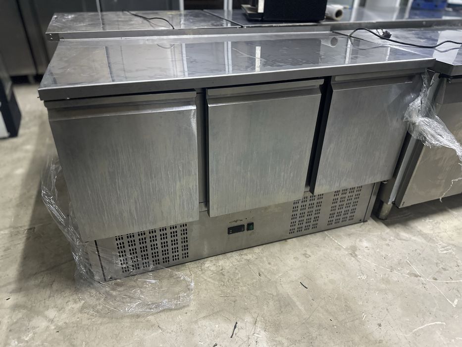 Хладилна маса 137см