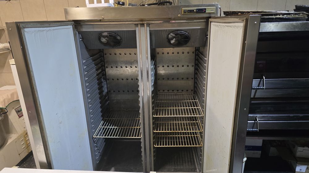 Професионален хладилен шкаф Alpeninox (двоен)