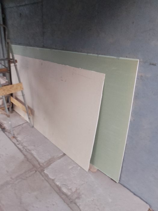 Продам полки, столы, шкафы, бочки , гипсокартон, кафель..