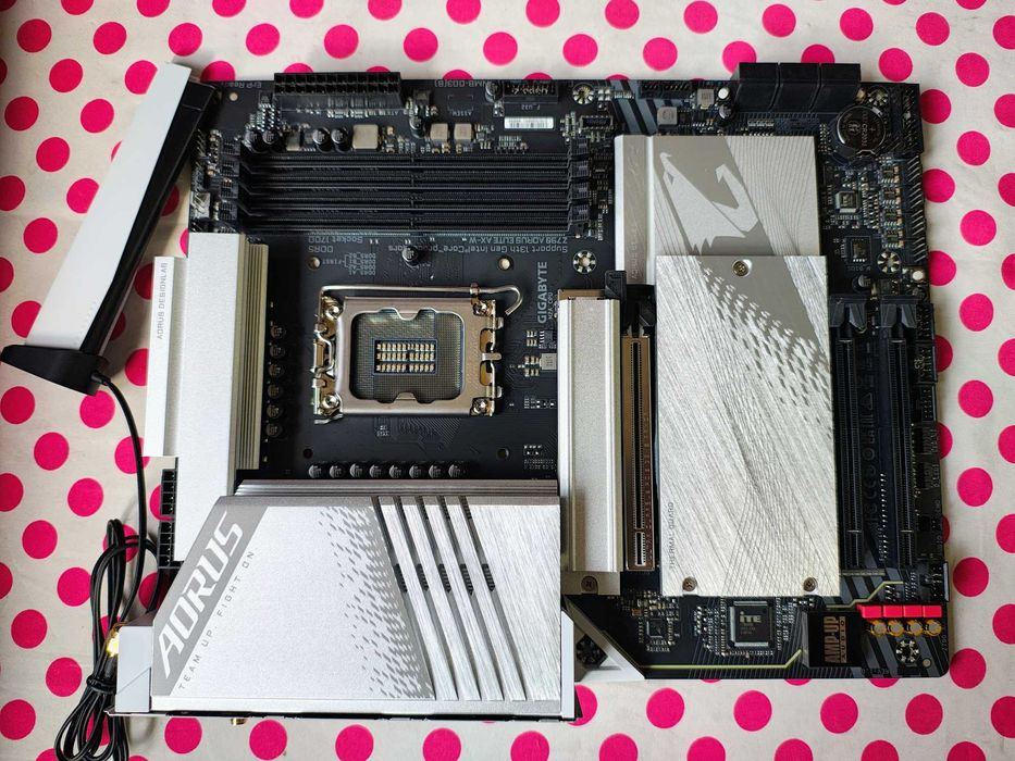 Placa de baza Gigabyte Z790 Aorus Elite AX-W Socket 1700.