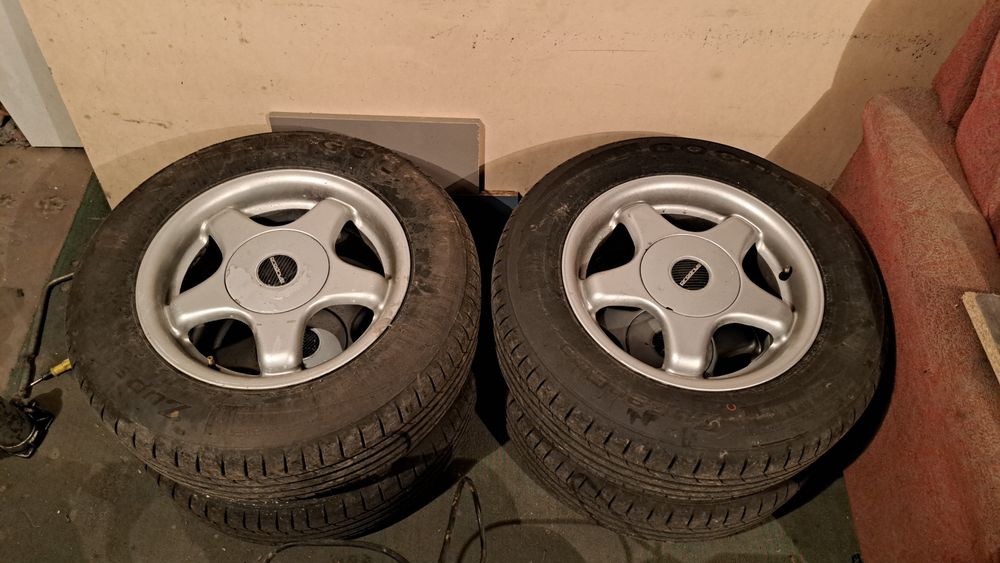 Продам диски с резиной в комплекте