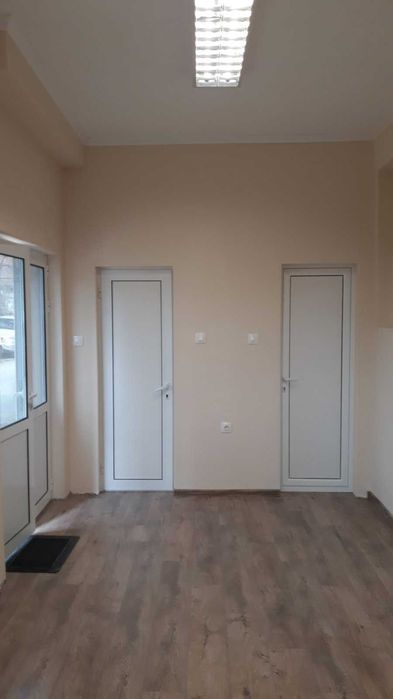 Дава се под наем Офис в Сливен, Българка - 25 кв.м за 153 € - Снимка #2