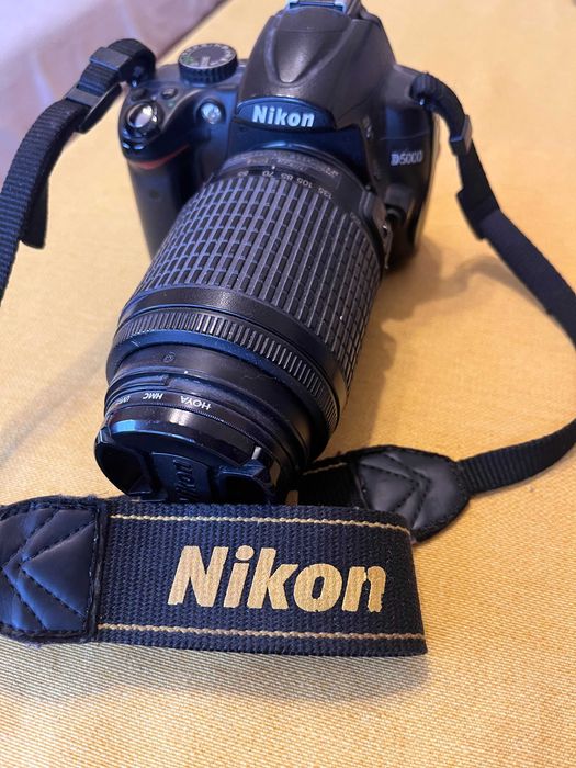Фотоапарат Nikon D5000