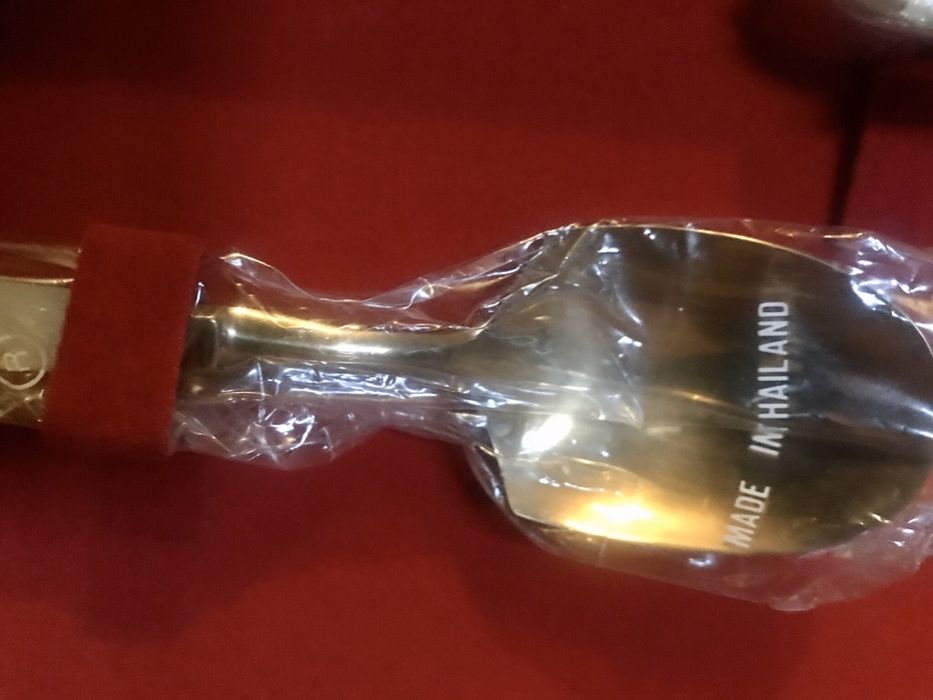 Естествен седеф позлатени прибори