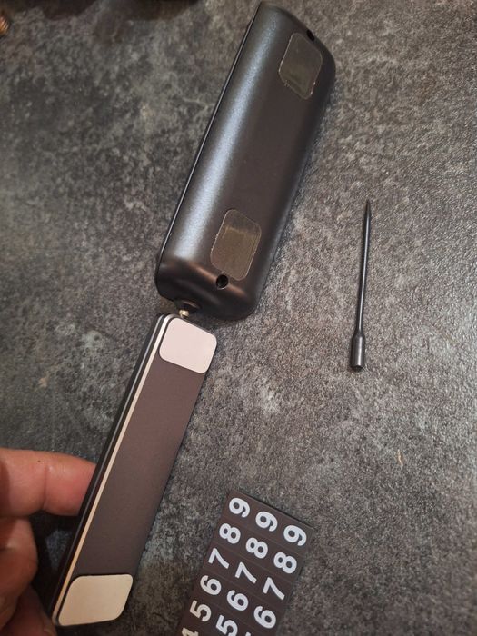 Паркинг номер за табло на кола.