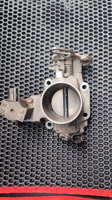 Продам дроссель мазда 626 gf