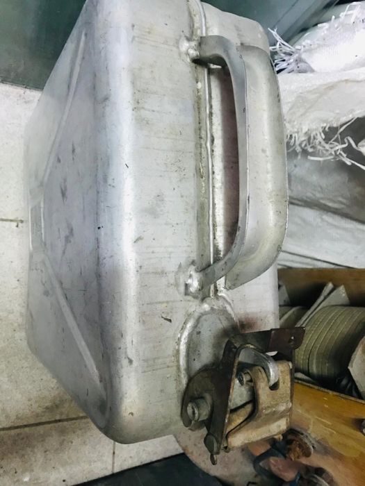 Продам канистру.