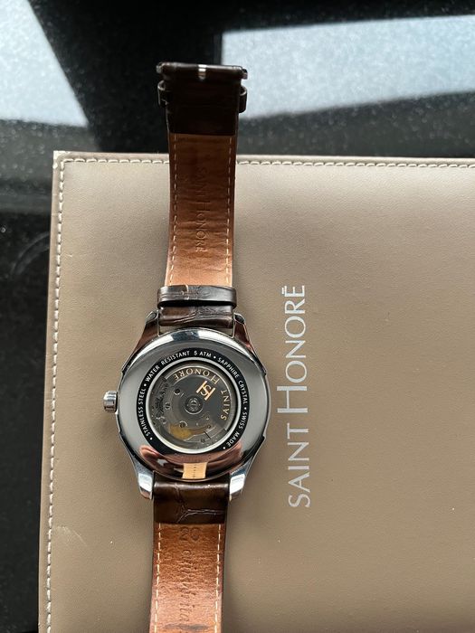 Ceas automatic, Saint Honore