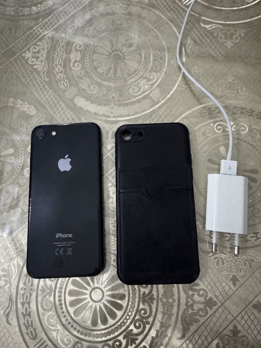 Срочно продам айфон 8 64 gb