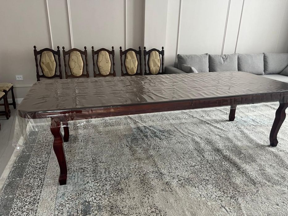 Продается стол и стулья