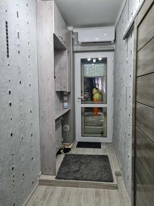 Двухкомнатная в 6 мкр