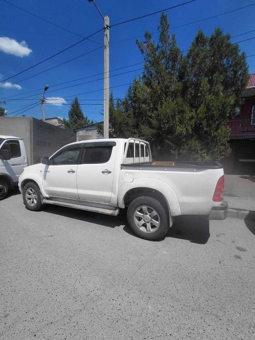 Продам Toyota Hilux