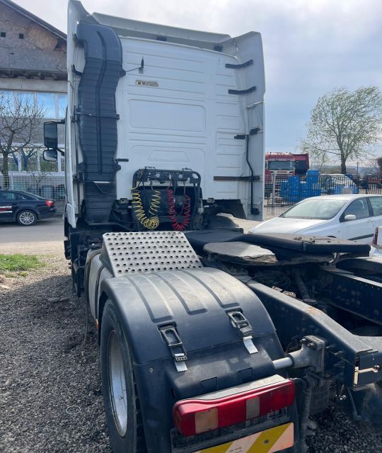 Dezmembrez Volvo FH generatia [2005 - 2008] Cap tractor 12763cm³ (44